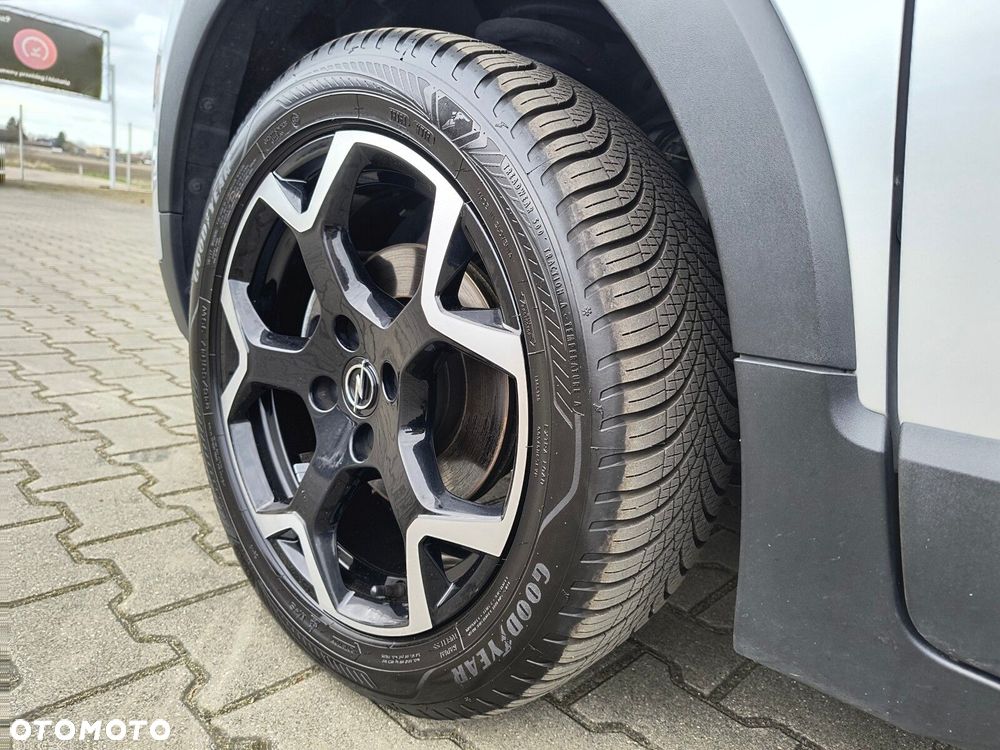 Opel Crossland 1.2 T GS Line - 9