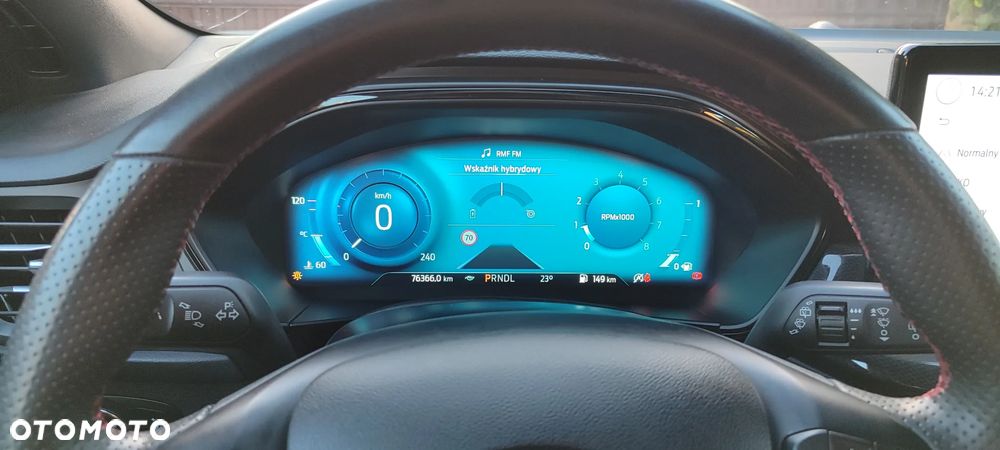 Ford Focus 1.0 EcoBoost Hybrid ST-LINE X - 27