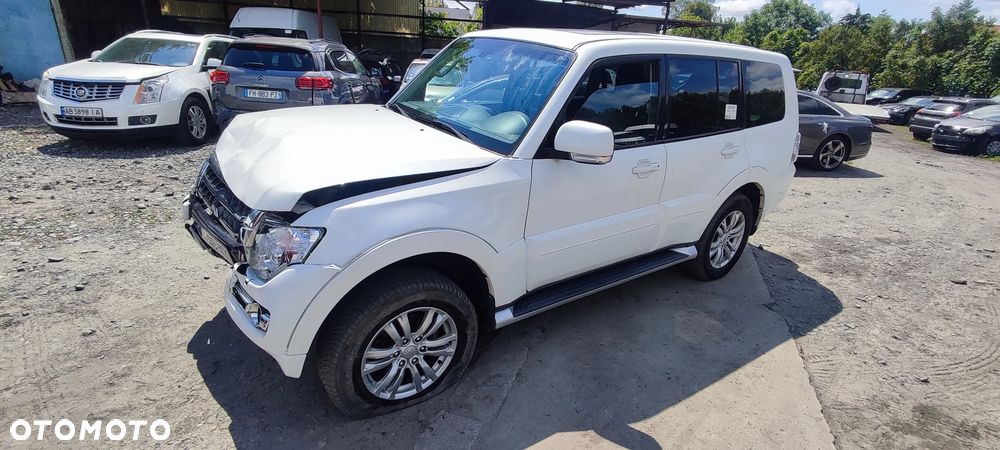 Mitsubishi Pajero 3.2 DID Instyle - 20