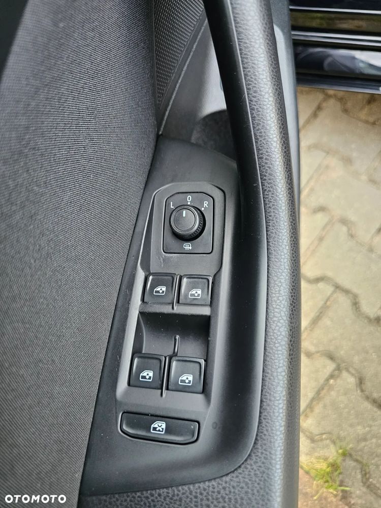Volkswagen Passat 2.0 TDI BMT Comfortline DSG - 27