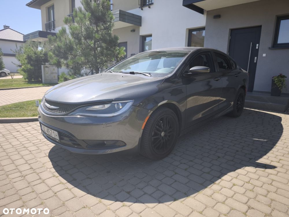 Chrysler 200 - 8