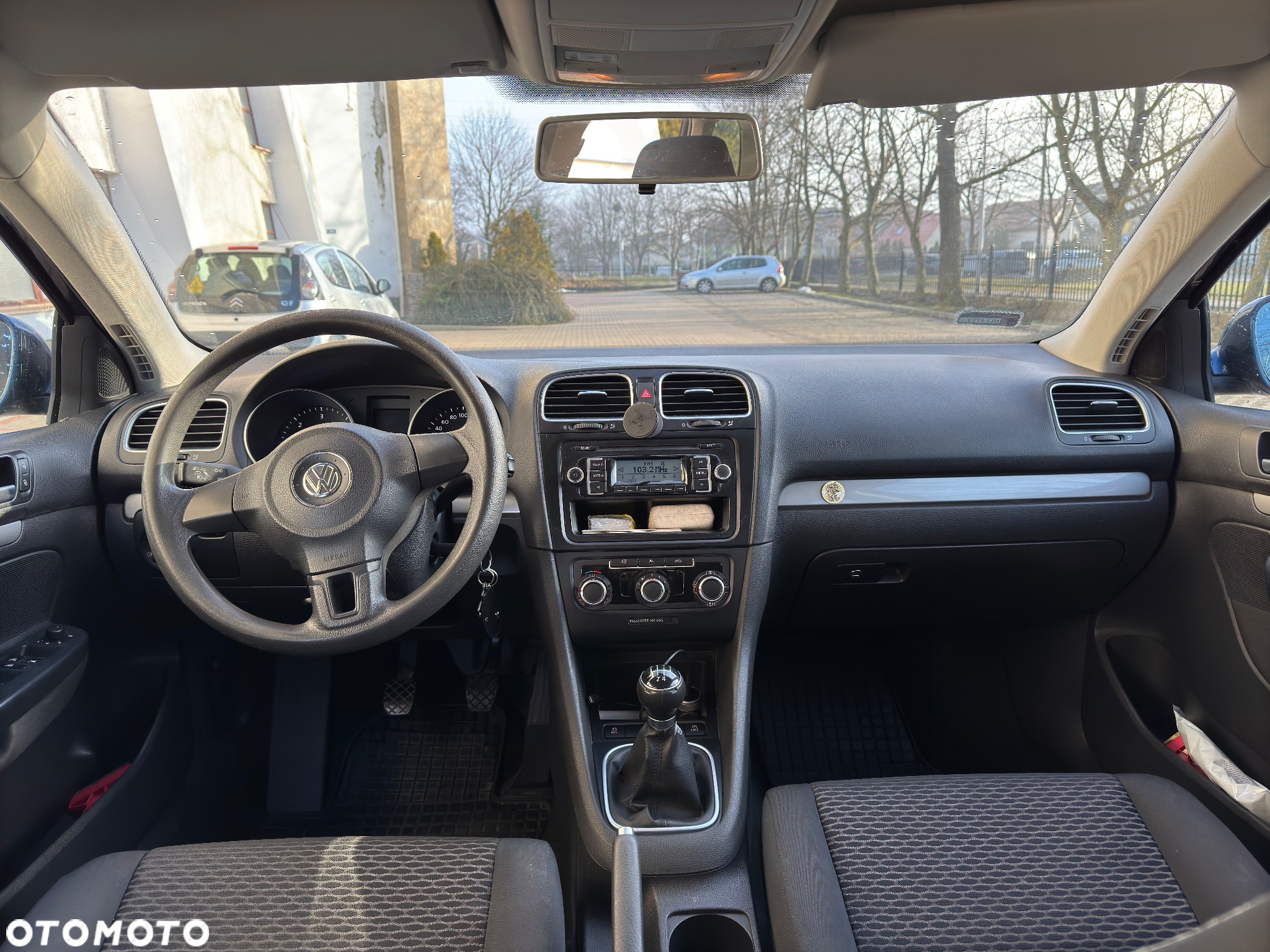 Volkswagen Golf VI 1.6 TDI Comfortline - 7