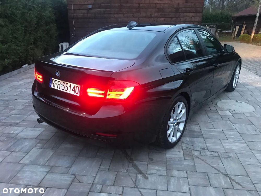 BMW Seria 3 320d - 4