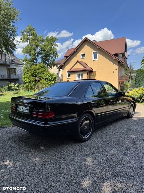 Mercedes-Benz Klasa E - 15