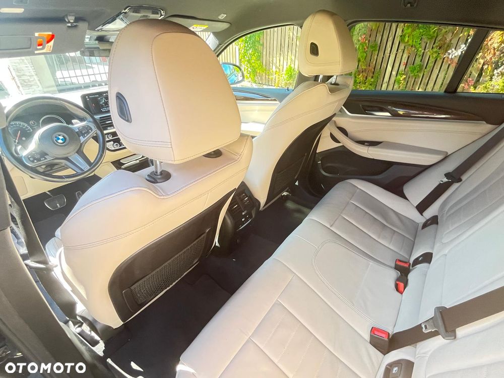 BMW X4 xDrive20d - 12