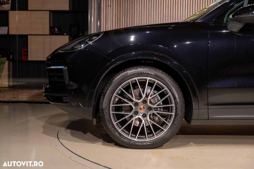 Porsche Cayenne - 16