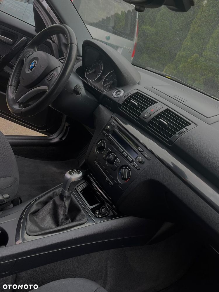 BMW Seria 1 118i - 13