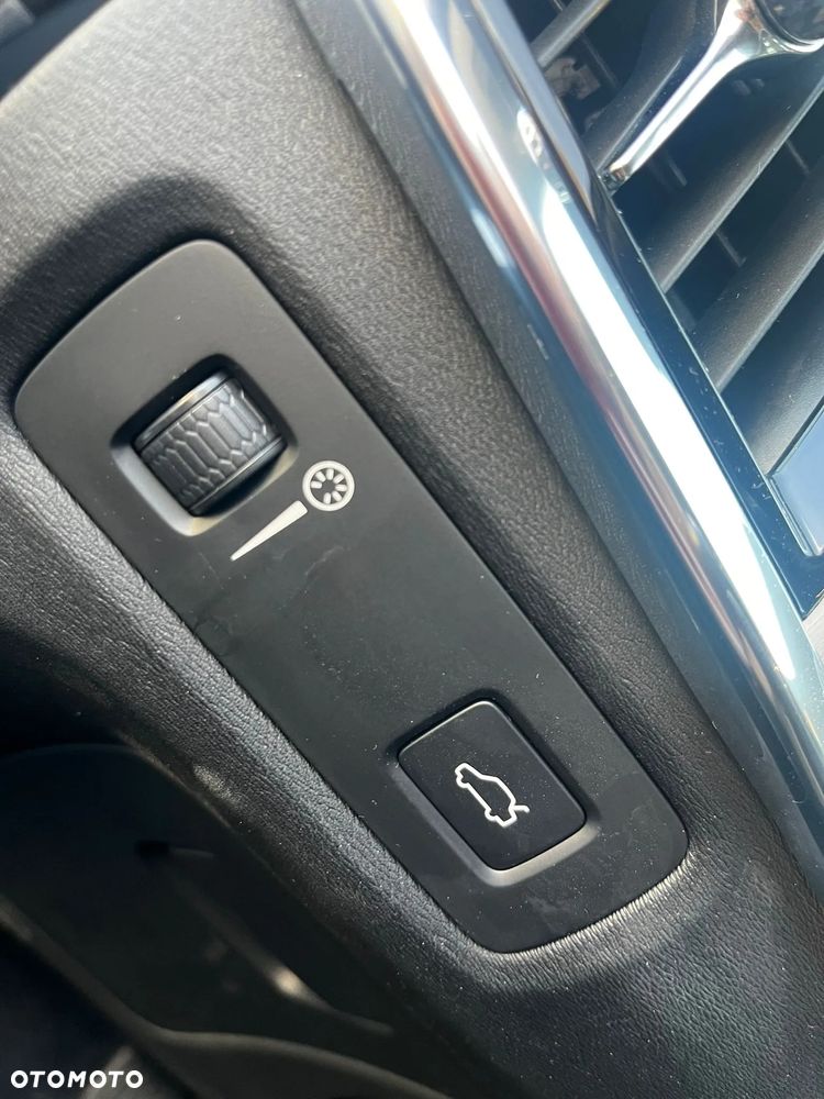 Volvo V90 D4 AWD Inscription - 16