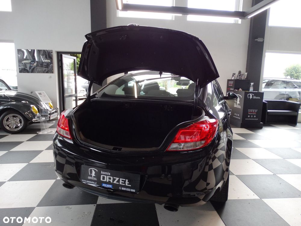 Opel Insignia - 25