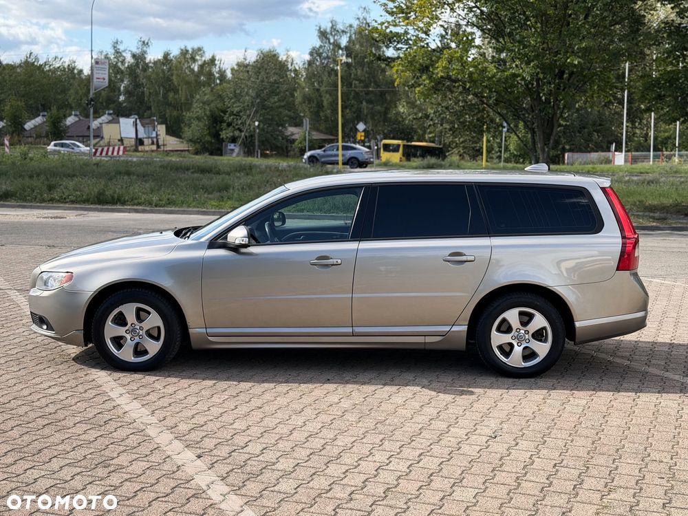 Volvo V70 2.0D Momentum - 8