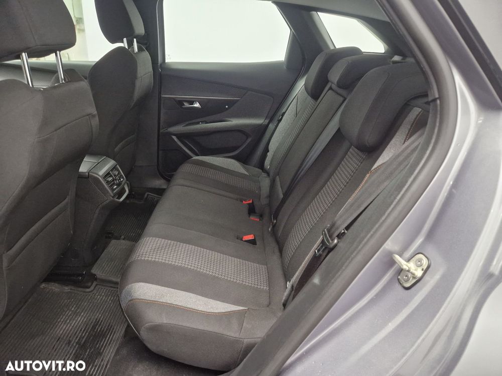 Peugeot 3008 1.5 BlueHDI S&S EAT8 Active - 4