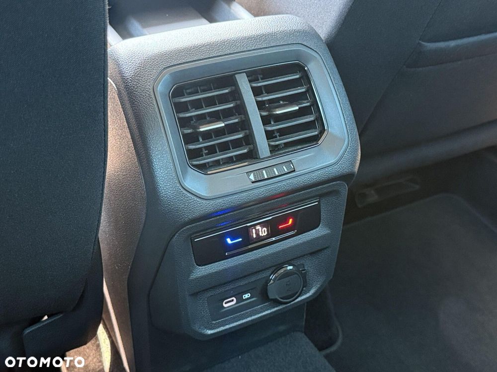 Volkswagen Tiguan 2.0 TSI 4Mot Elegance DSG - 28