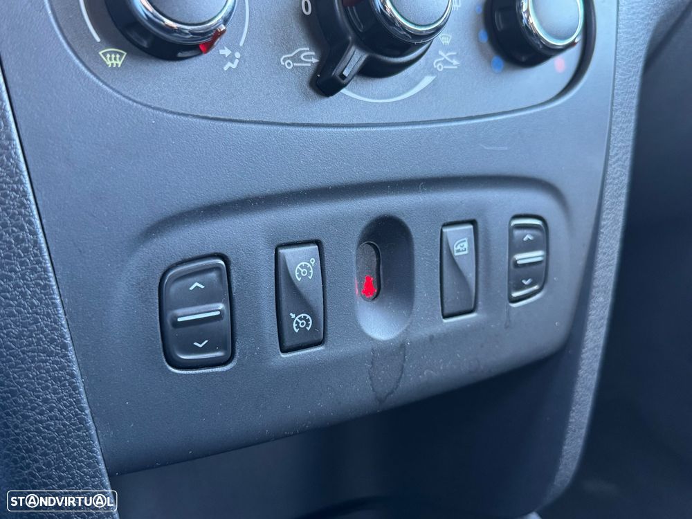 Dacia Sandero 0.9 TCe Stepway - 26