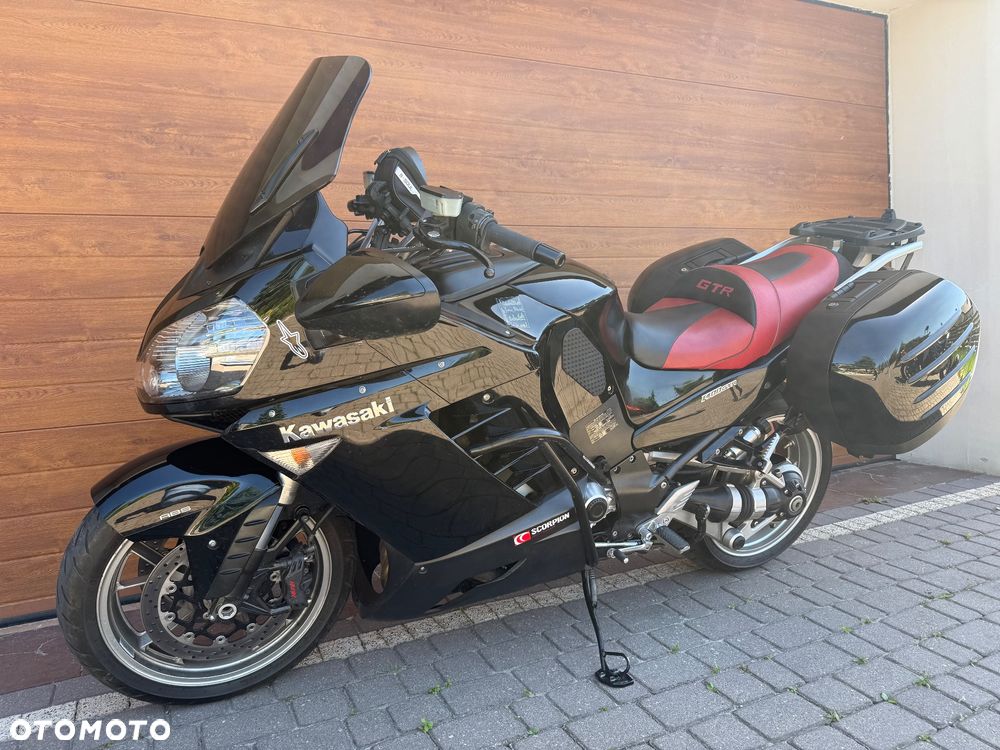 Kawasaki GTR - 15