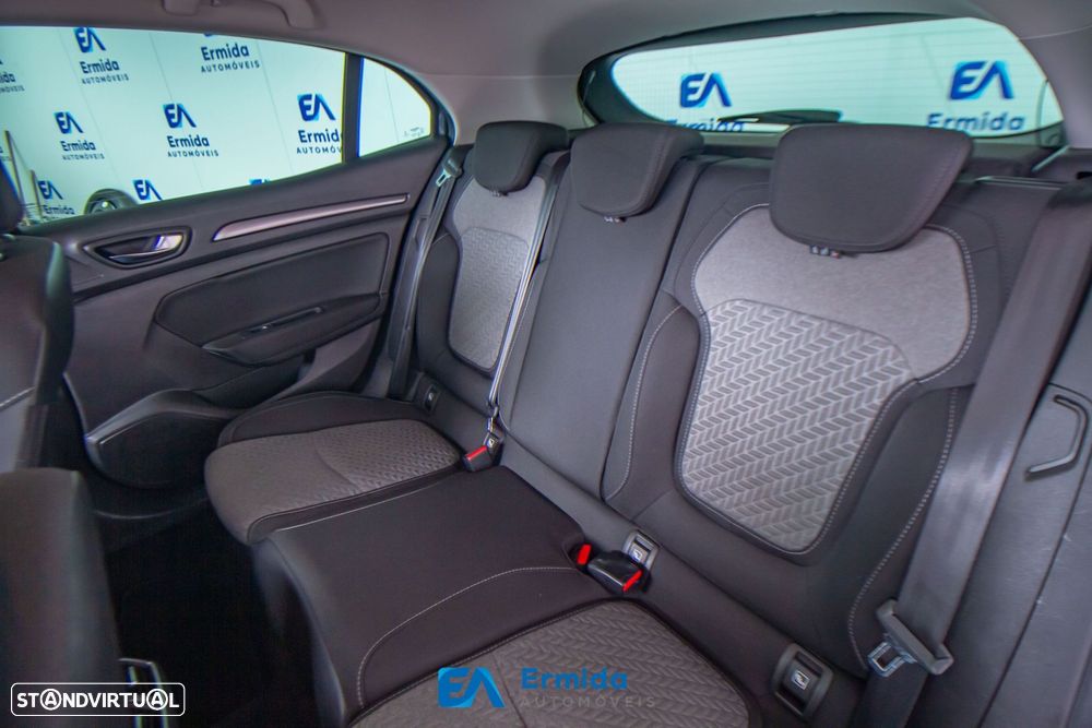 Renault Mégane 1.5 Blue dCi Limited - 21