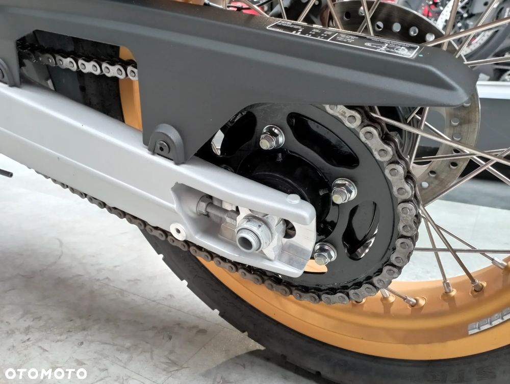 Aprilia Tuareg - 17