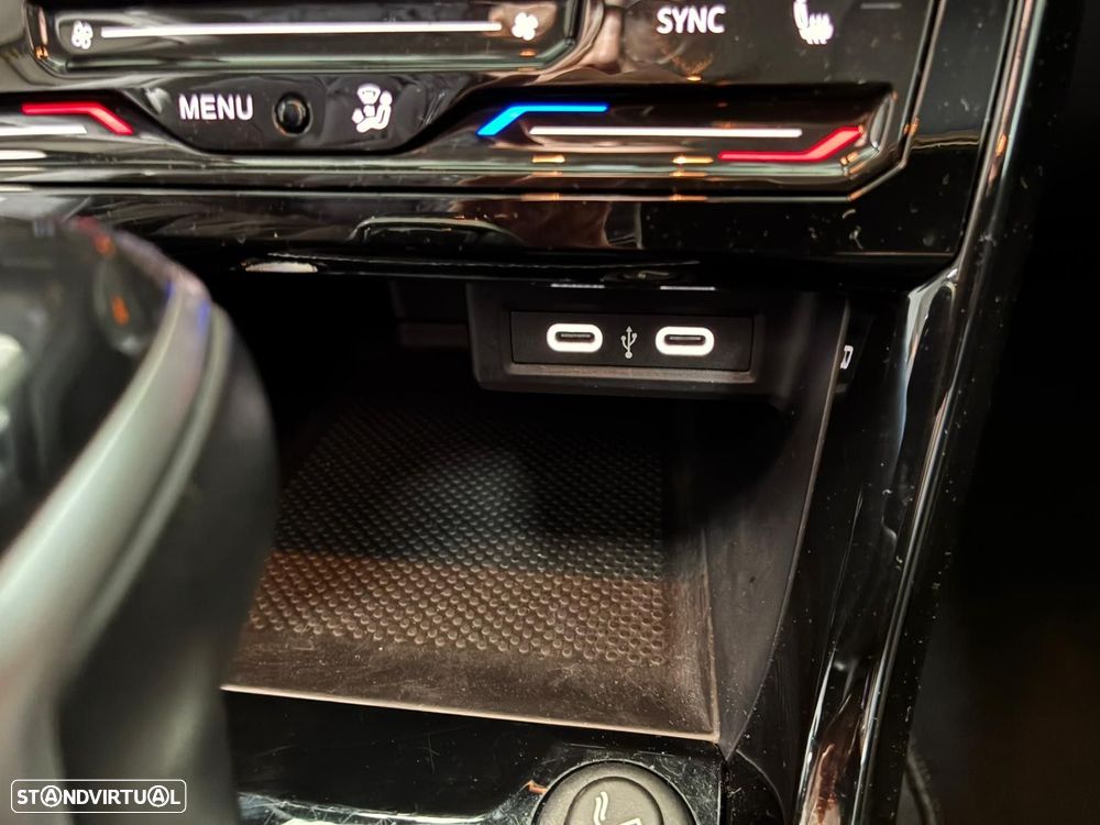 VW T-Cross 1.0 TSI Life DSG - 31