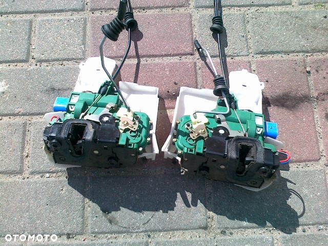 VW POLO FABIA 02- ZAMEK DRZWI LEWY PRZEDNI 8PIN