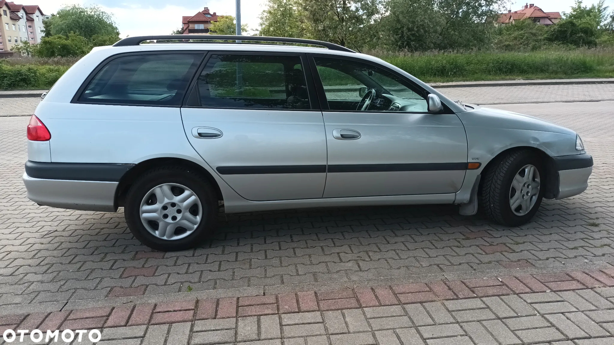 Toyota Avensis 1.8 VVT-i Terra Plus - 8