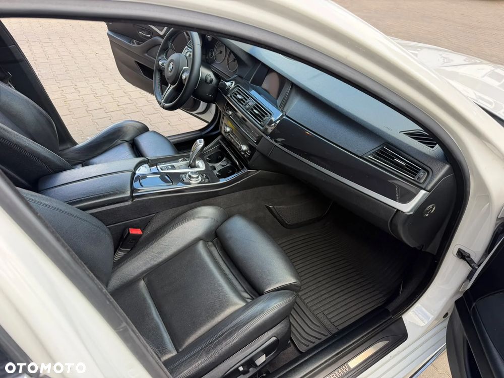 BMW Seria 5 520d M Sport Edition - 6