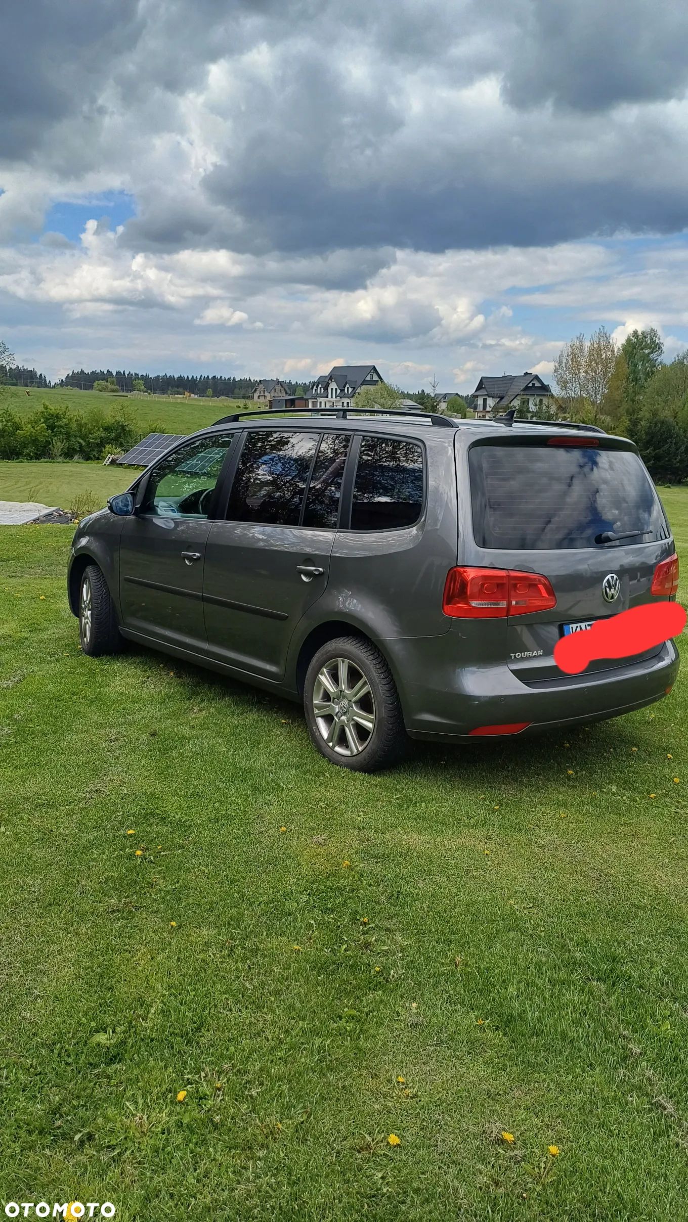 Volkswagen Touran - 1