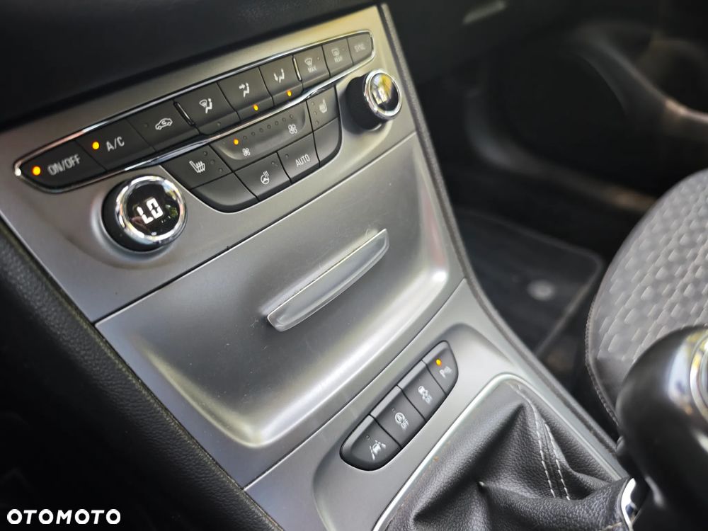 Opel Astra 1.6 D Start/Stop Selection - 35