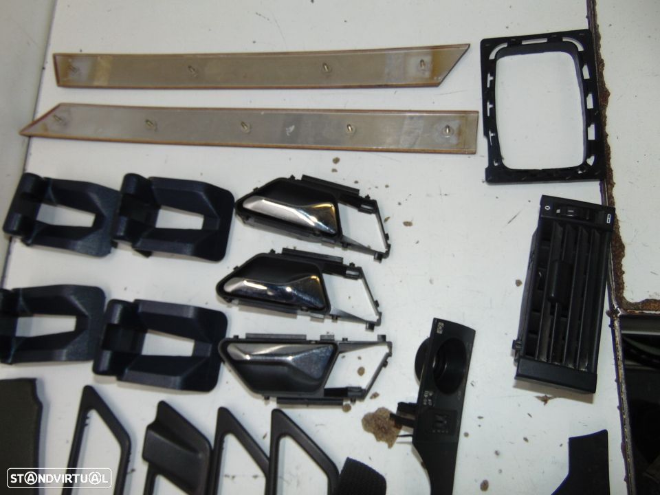 Mercedes w124 carrinha várias guarnições e pequenas peças - 7