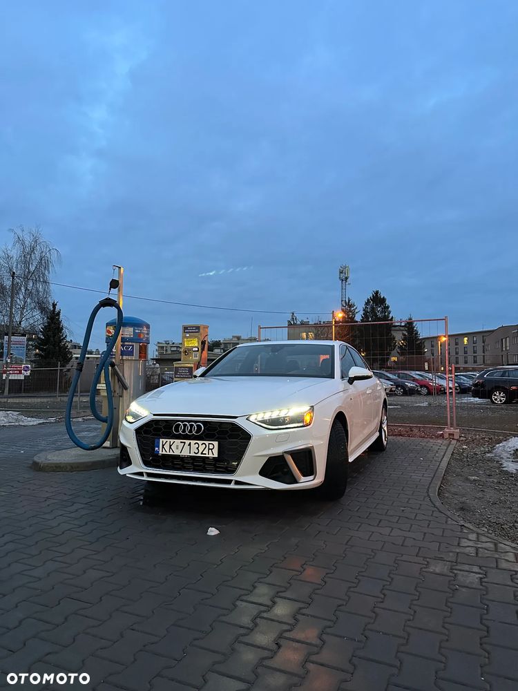 Audi A4 Limousine - 12