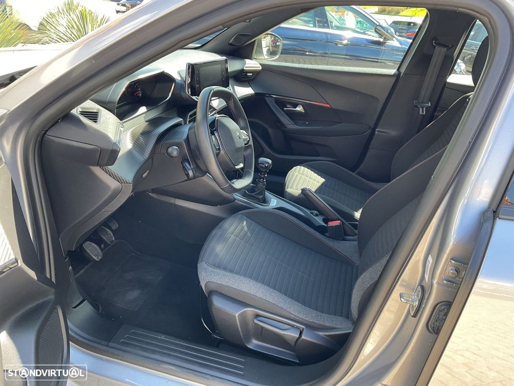 Peugeot 2008 1.2 PureTech Style - 20