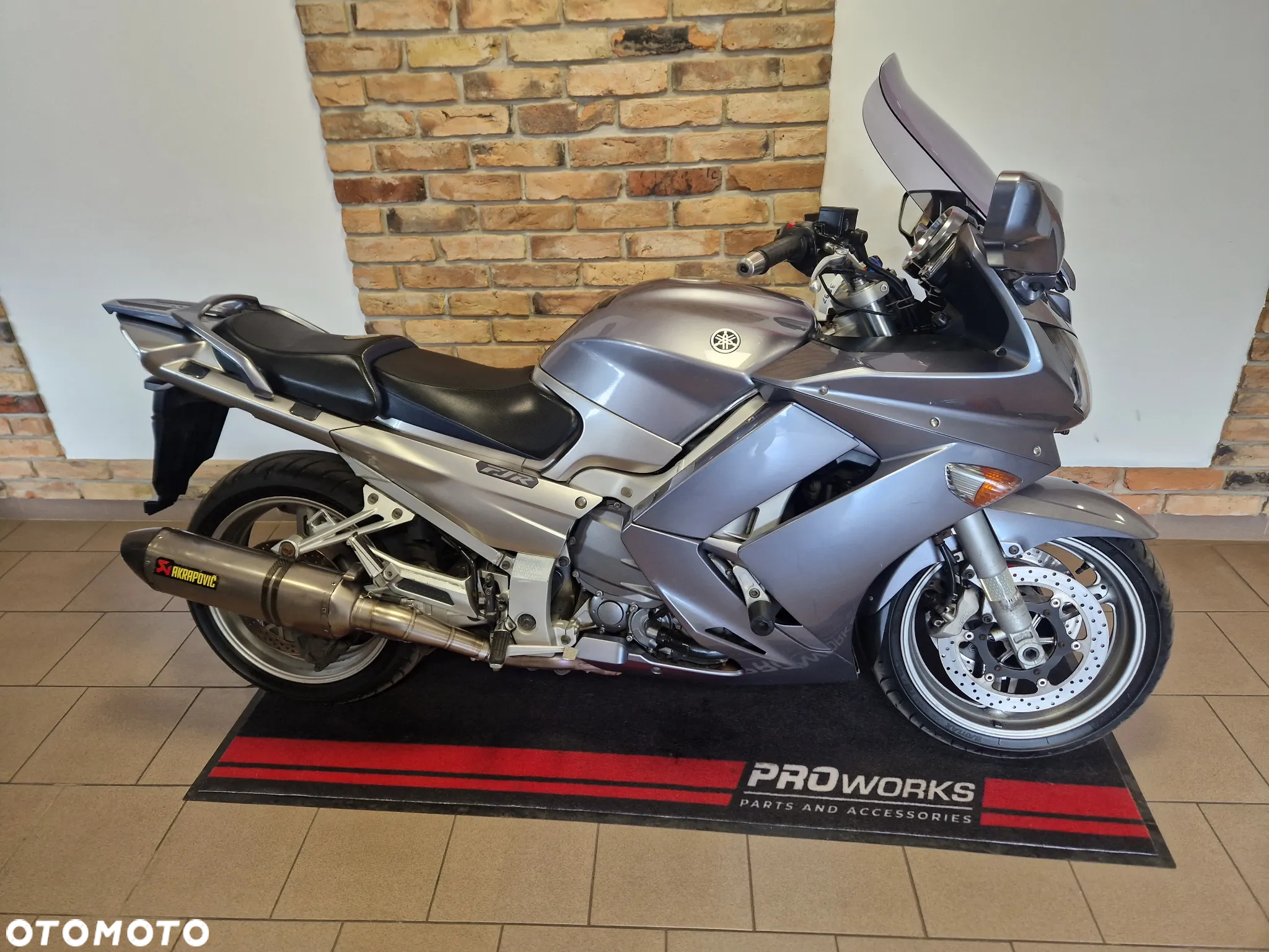 Yamaha FJR - 2