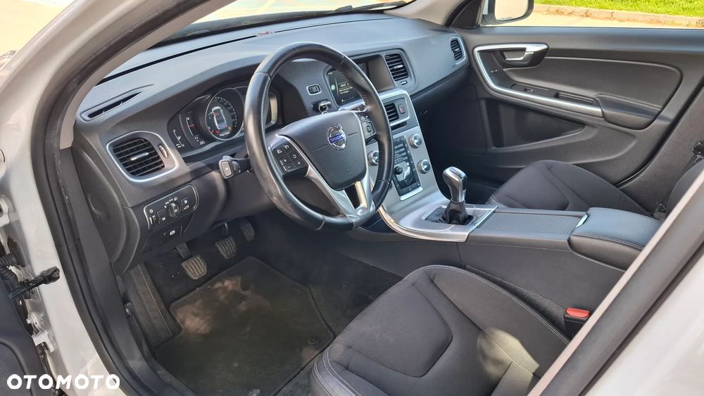 Volvo S60 T3 Summum - 8