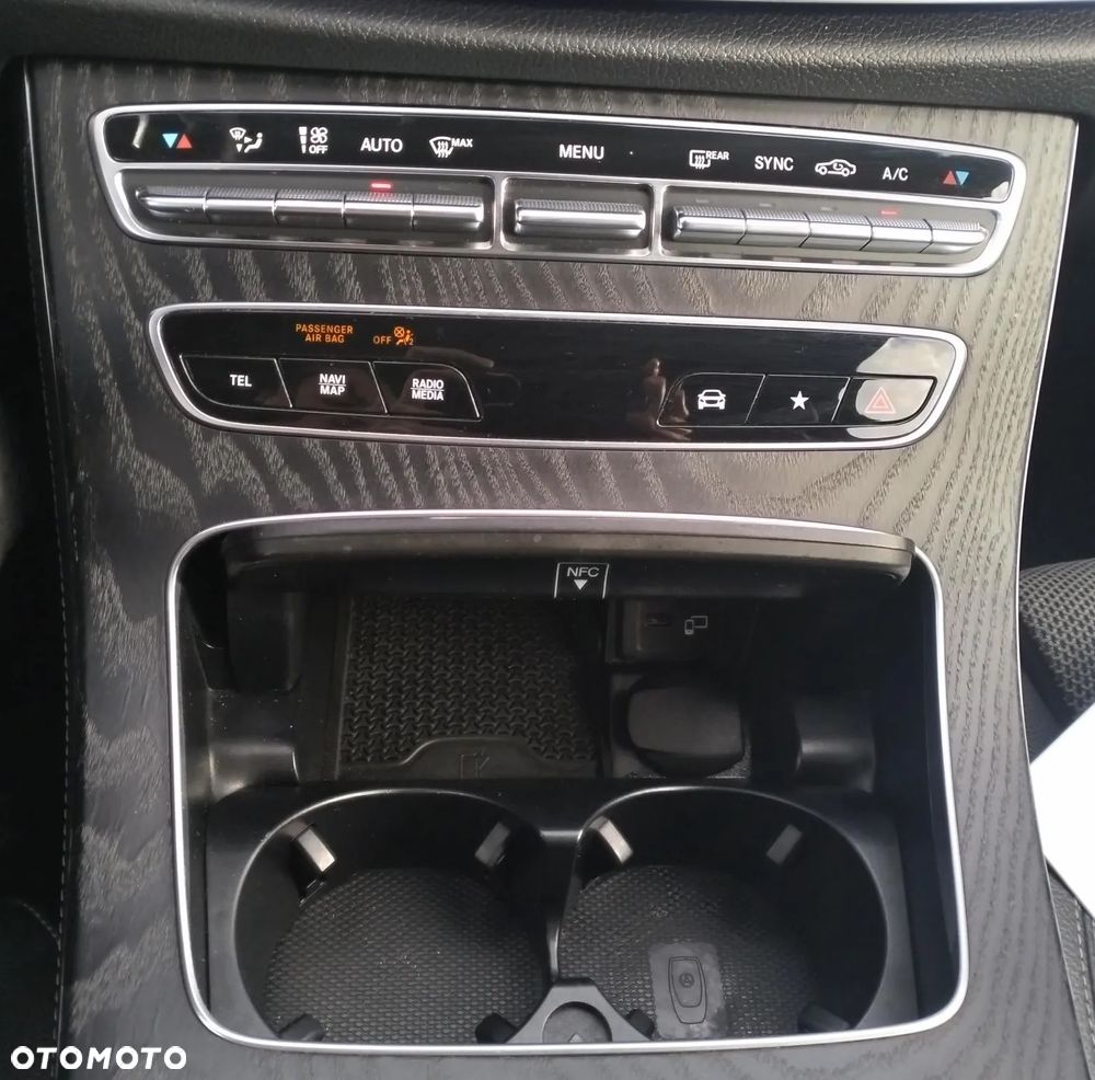 Mercedes-Benz Klasa E 220 d Avantgarde - 30