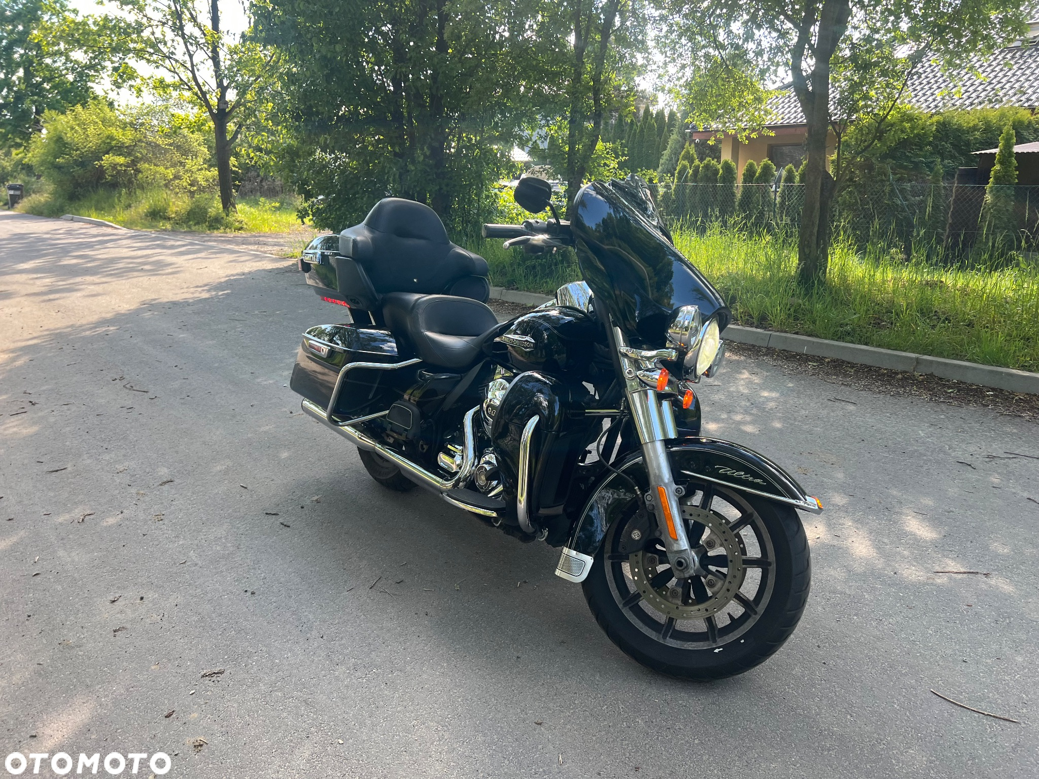 Harley-Davidson FLH Electra Glide - 17