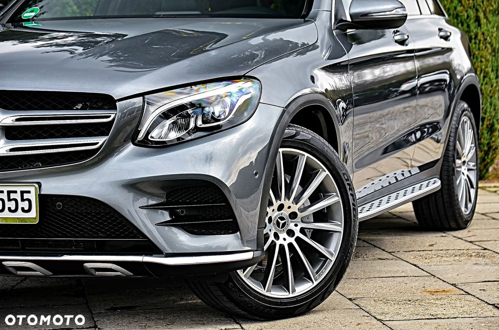 Mercedes-Benz GLC 250 4Matic 9G-TRONIC AMG Line - 9