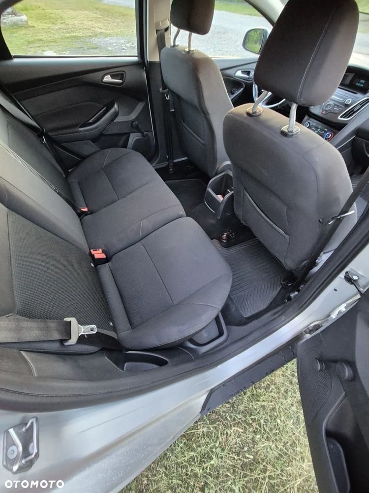 Ford Focus 1.6 Trend - 13
