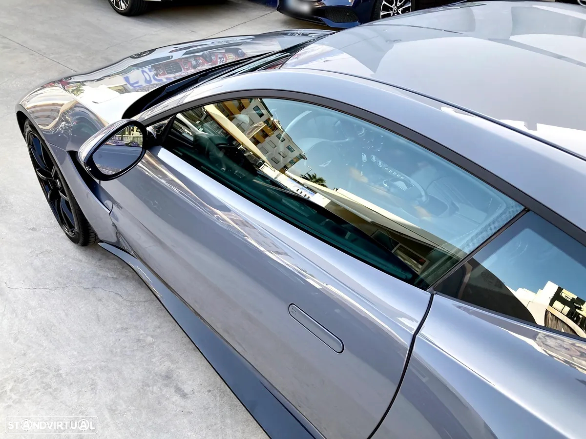 Aston Martin Vantage Coupe V8 - 39