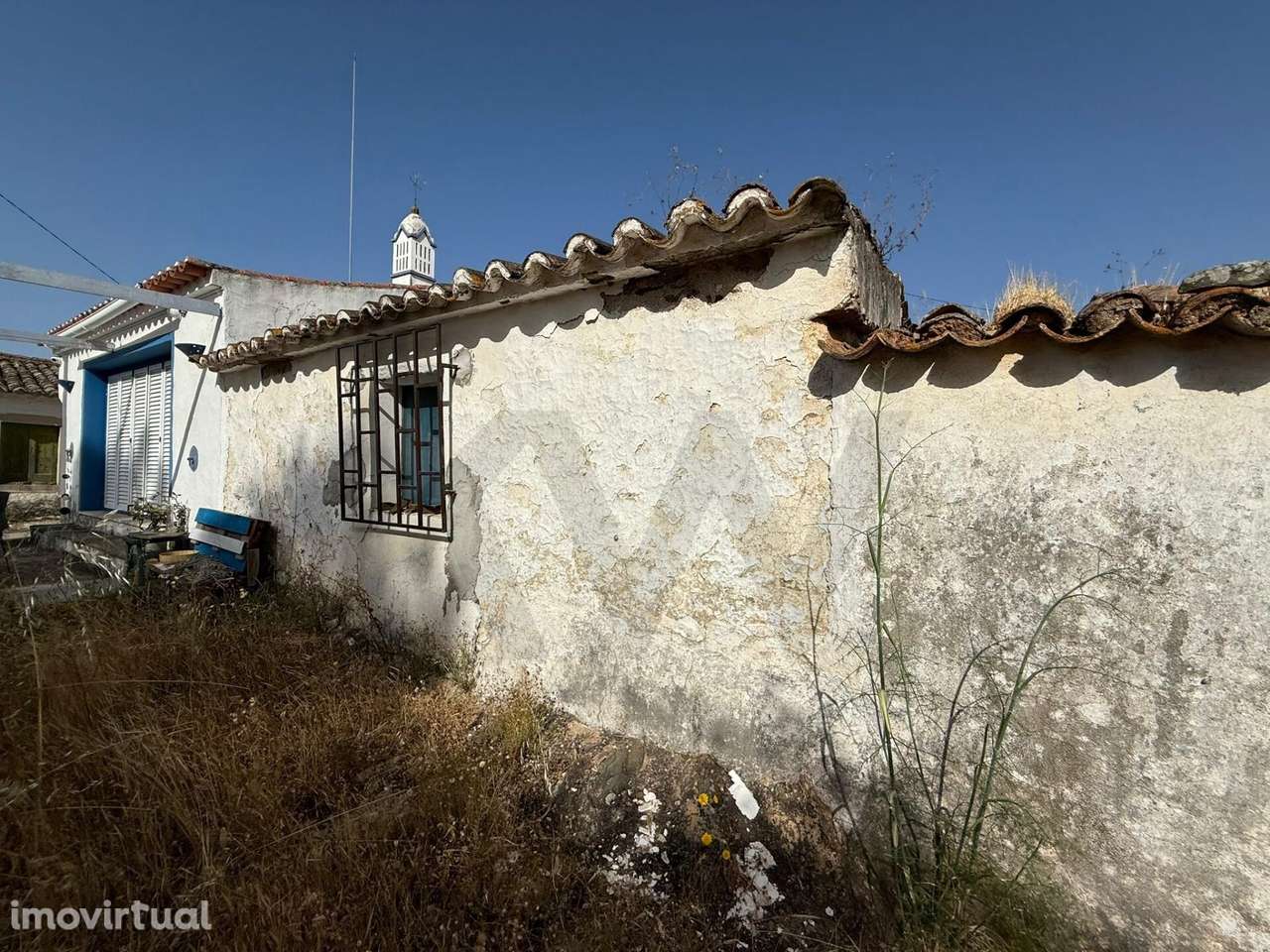 Moradia com logradouro a precisar de renovação em Martinlongo - Alcout - Grande imagem: 4/29