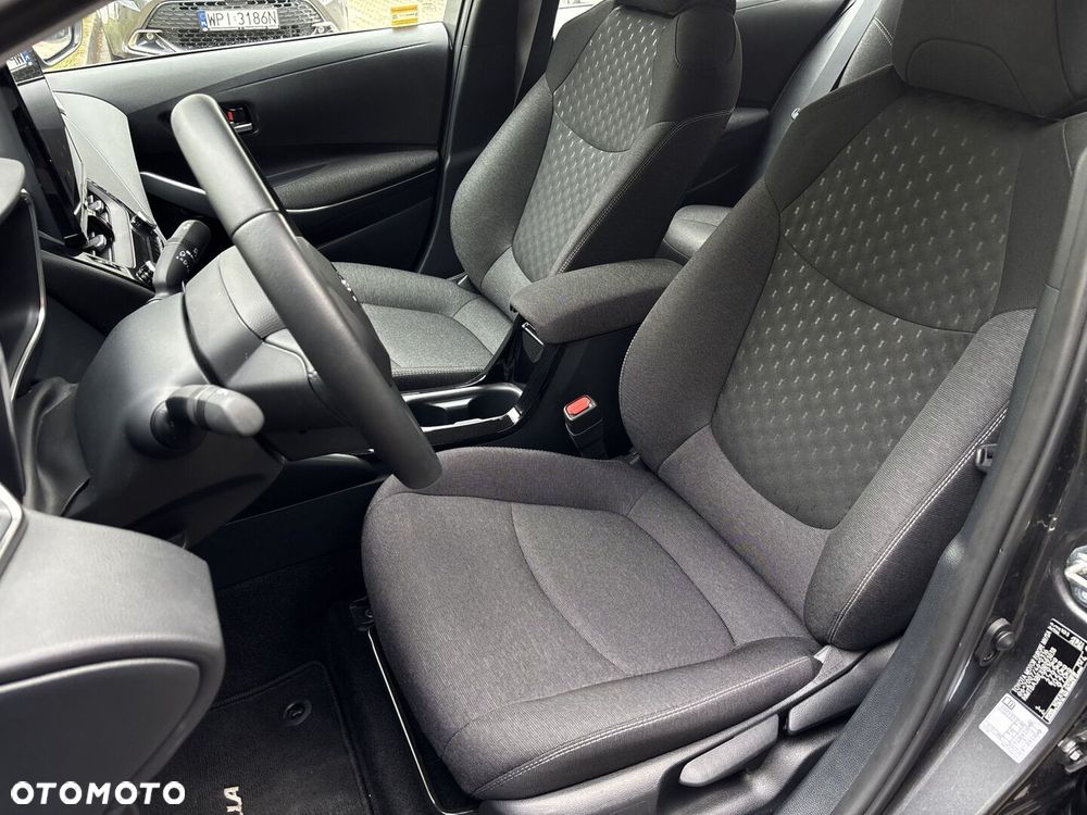 Toyota Corolla - 21