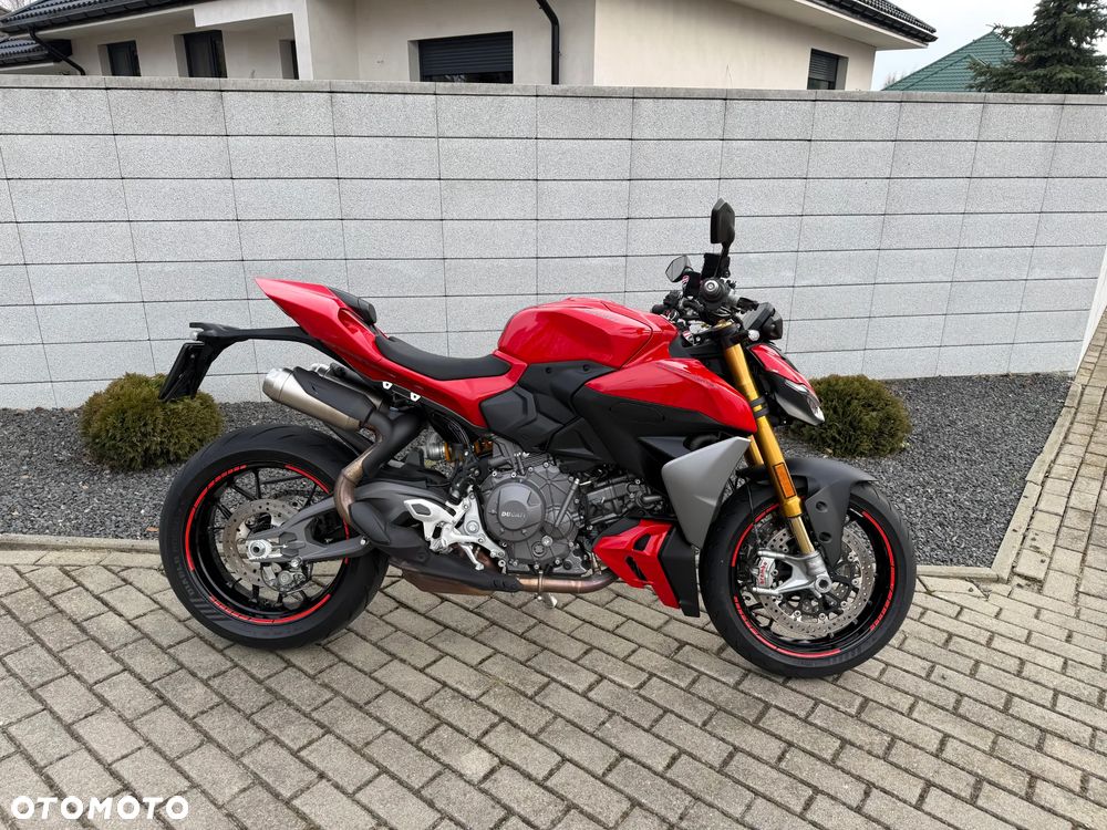 Ducati Streetfighter V2 - 6