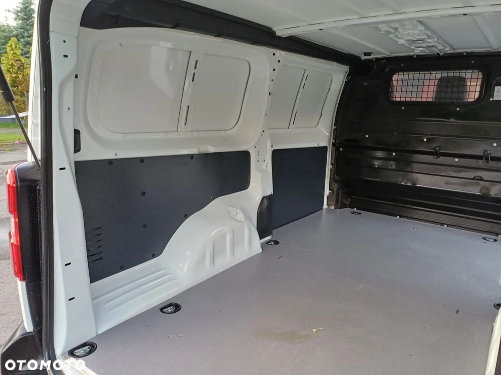 Opel Vivaro Citroen toyota - 23