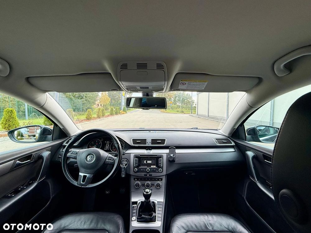 Volkswagen Passat 2.0 TDI Highline - 8