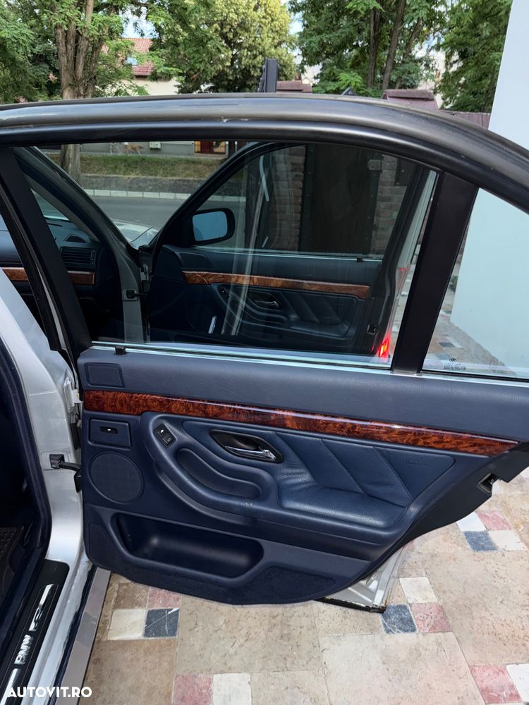 BMW Seria 7 - 17