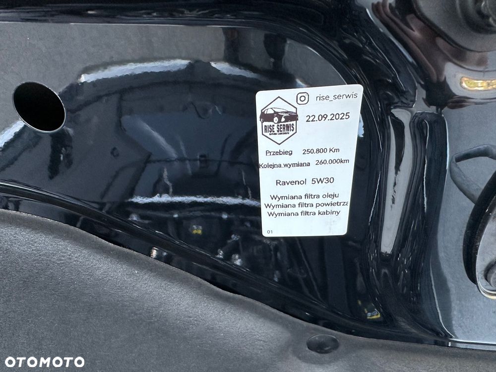 BMW Seria 5 M550i xDrive sport - 39