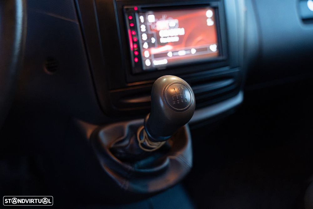 Mercedes-Benz Vito 6 Lugares - 8