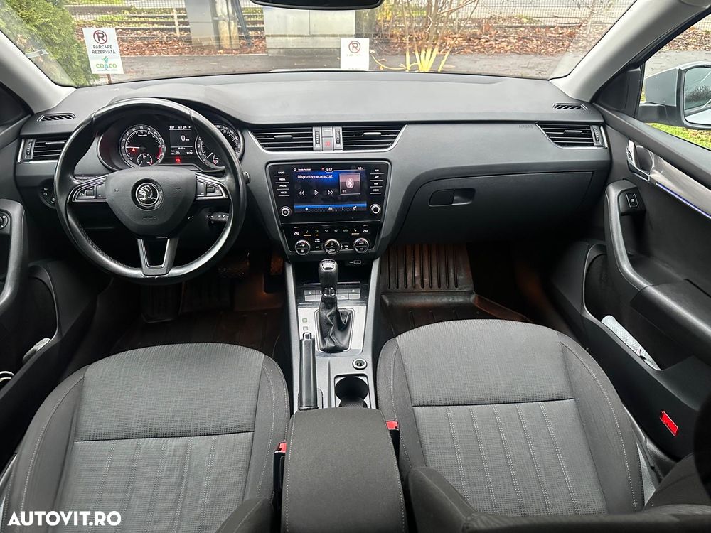 Skoda Octavia 2.0 TDI 4x4 DSG Style - 11