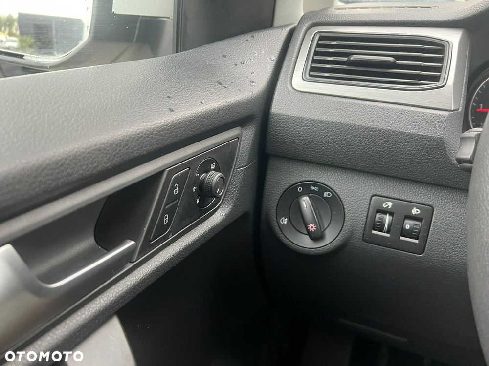 Volkswagen Caddy 2.0 TDI Trendline - 24