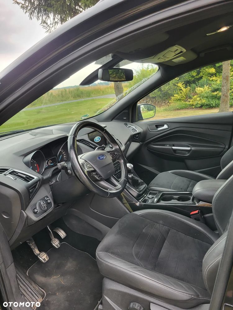 Ford Kuga 2.0 TDCi AWD ST-Line - 11