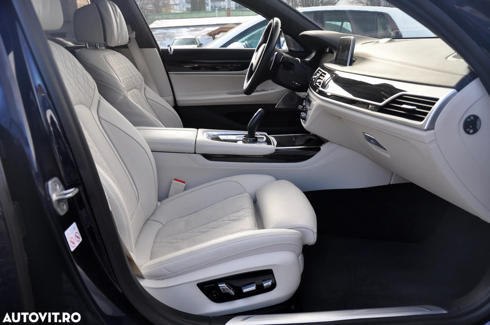 BMW Seria 7 - 8