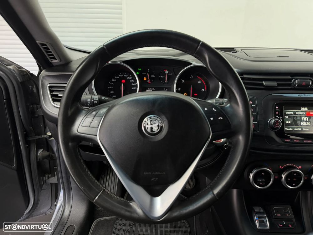 Alfa Romeo Giulietta 1.6 JTDM - 14