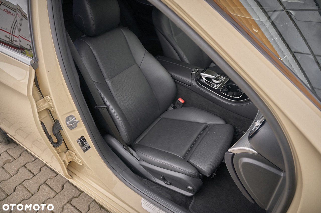 Mercedes-Benz Klasa E 200 d 9G-TRONIC - 25